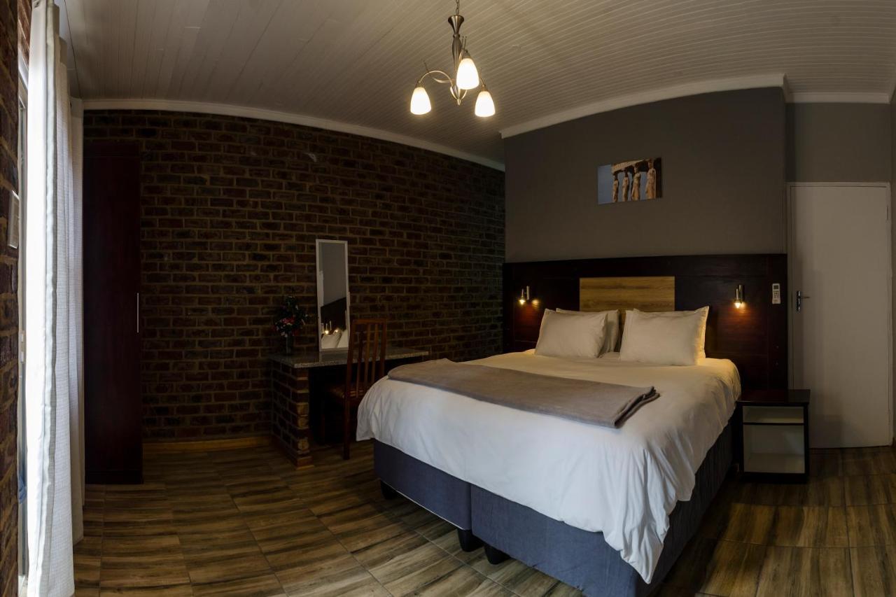 The Woodsman Bed And Breakfast 사비 외부 사진