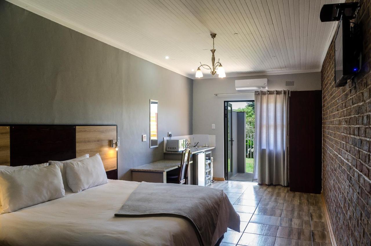 The Woodsman Bed And Breakfast 사비 외부 사진