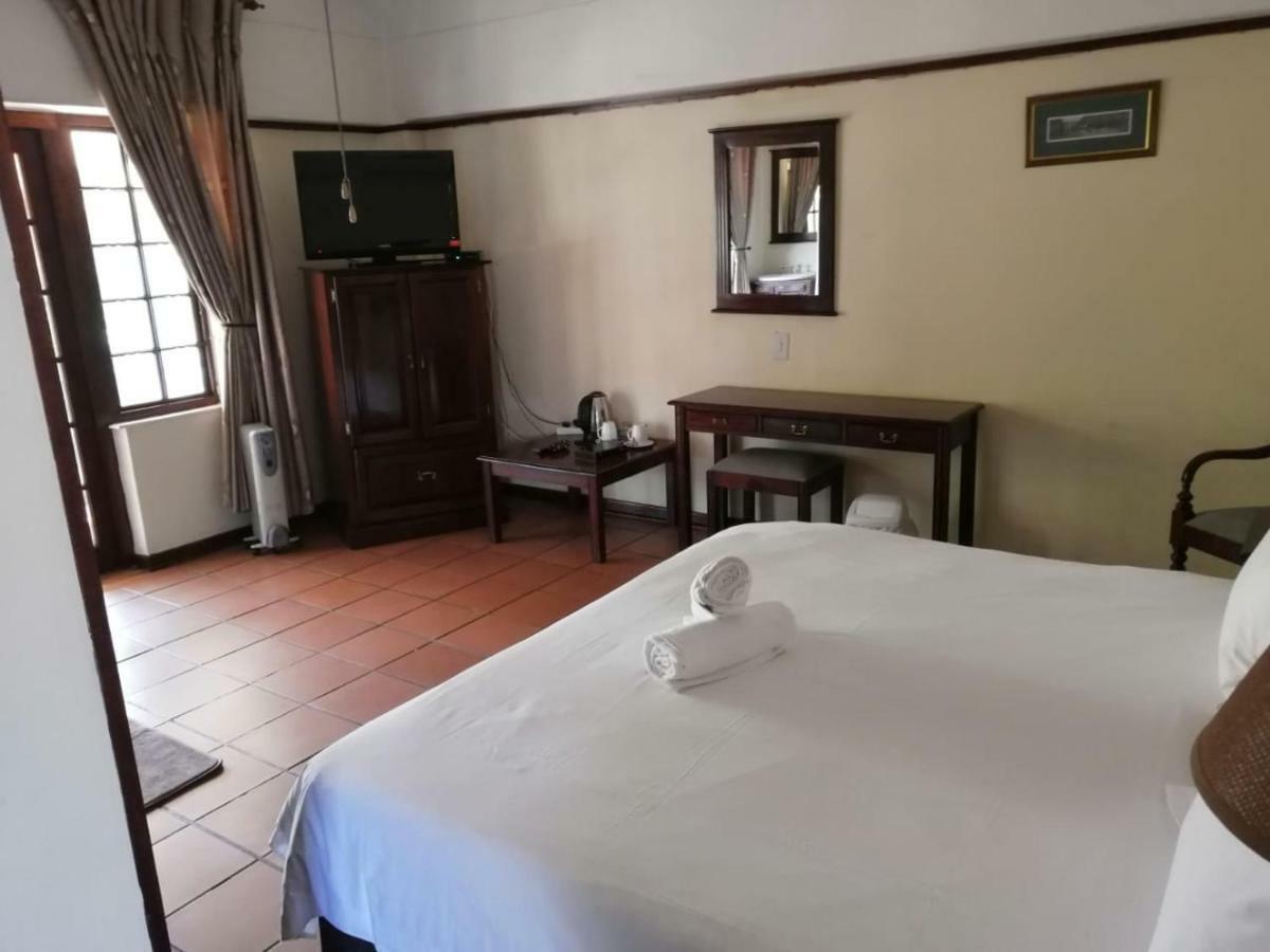 The Woodsman Bed And Breakfast 사비 외부 사진